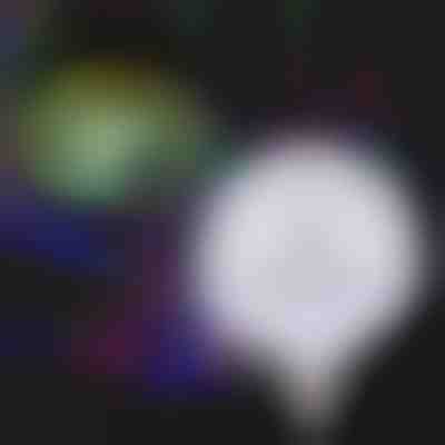 Farbenfrohe, automatisch rotierende LED-Birne | GLOWELLA