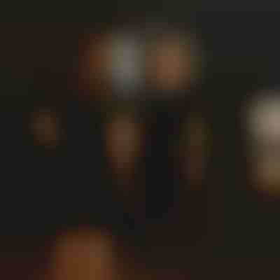 Selbstklebende Spiegel mit HD-Klarheit (4 Stück, 30x30cm) | MIRRAZE